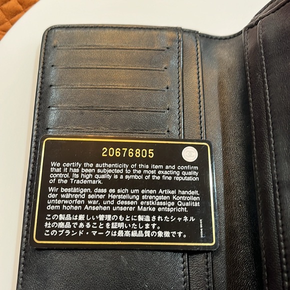 CHANEL BOY LONG WALLET IN BLACK LEATHER WITH GOLD HARDWEAR CERTIFICATE BRAND NEW - Picture 3 of 6